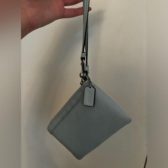 LIGHT BLUE COACH WRISTLET - Picture 3 of 3
